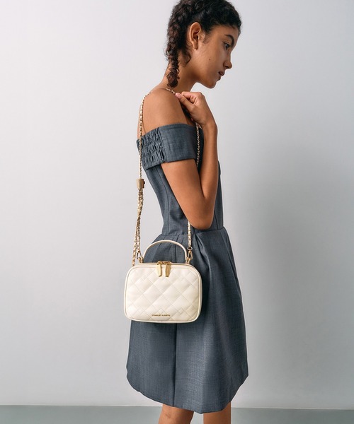 追跡有★Charles＆Keith Duo キルティング バニティバッグ 台湾 CHARLES&KEITH Duo キルティング バニティバッグ