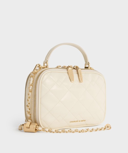 【新品未使用】チャールズアンドキース　キルトバニティトップハンドルバッグ　Duo Duo ドゥオ キルトバニティトップハンドルバッグ（ショルダー