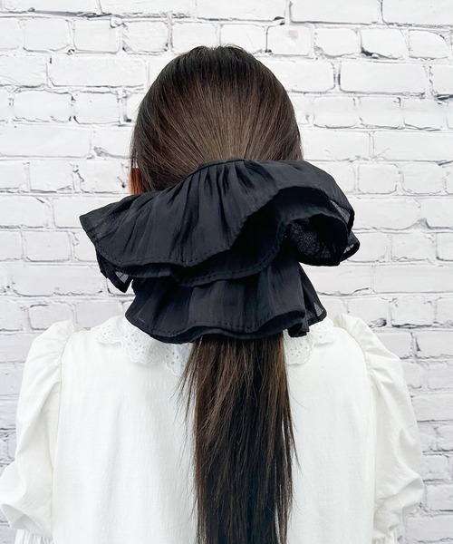 RUBY AND YOU（ルビーアンドユー）の「［select］ビッグシュシュ（シュシュ・レディース・ブラック/アイボリー・FREE）」の2枚目の写真