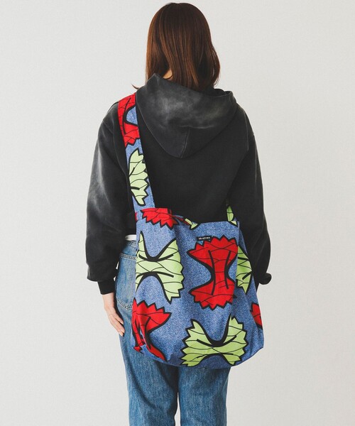 bpr BEAMS（ビーピーアール ビームス ）の「バティック ショルダー エコ バッグ 2025（ショルダーバッグ・レディース・その他4/その他/その他1/その他2/その他3/その他5・ONE SIZE）」の5枚目の写真