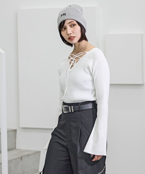 PAGEBOY(ページボーイ)の「【前後着用可能】2WAYレースアップニットプルオーバー(ニット/セーター・レディース・グレー/オフホワイト/ブラック/ブルー・FREE)」の7枚目の写真