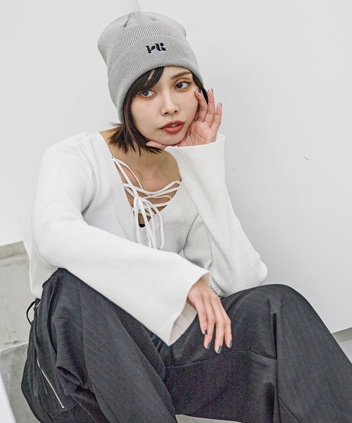 PAGEBOY(ページボーイ)の「【前後着用可能】2WAYレースアップニットプルオーバー(ニット/セーター・レディース・グレー/オフホワイト/ブラック/ブルー・FREE)」の8枚目の写真