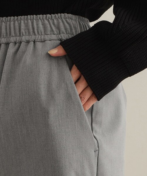 OPAQUE.CLIP（オペークドットクリップ）の「ストレッチイージーナロースカート【洗濯機洗い可】（スカート・レディース・ブラック/グレー/ベージュ・36/38/40/42）」の21枚目の写真