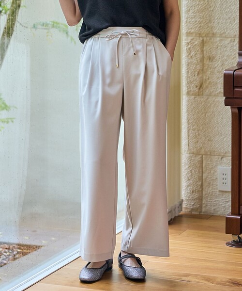 ANY(エニィ)の「【ウエストゴム】イージーケアライトストレッチワイドパンツ(その他パンツ・レディース・ブルー系/ブラック系/アイボリー系/グレー系/ダルブルー系/ベージュ系・3/2/1)」の3枚目の写真