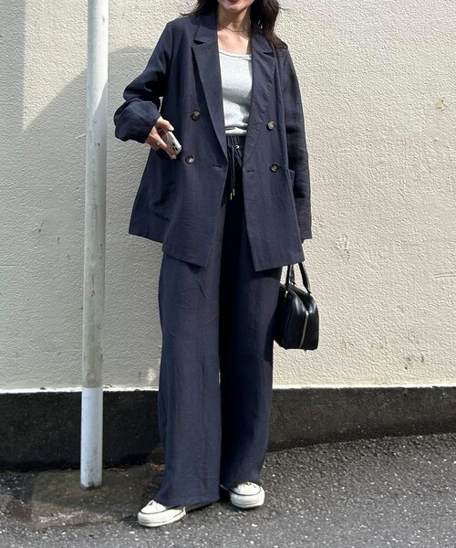 fredy emue（フレディエミュ）の「《セットアップ対応》リネン混スラブツイルイージーパンツ（その他パンツ・レディース・ベージュ/ネイビー・38/36）」の12枚目の写真