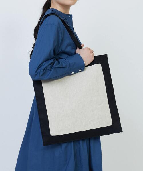 LOISIR(ロワズィール)の「額縁トートバッグ(トートバッグ・レディース・ブラック/グリーン・FREE)」の2枚目の写真