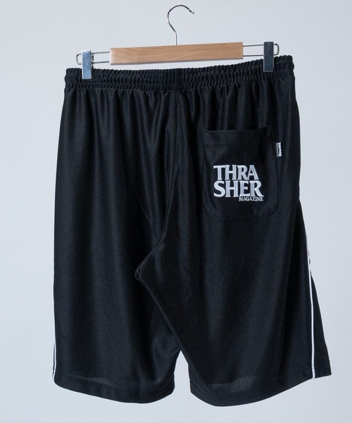 THRASHER（スラッシャー）の「【at】〔THRASHER/スラッシャー〕GAME SHORTS ファイアーパターンロゴ パイピング ゲームショーツ（その他パンツ・メンズ・ホワイト/グリーン/ブラック・MEDIUM/LARGE）」の5枚目の写真