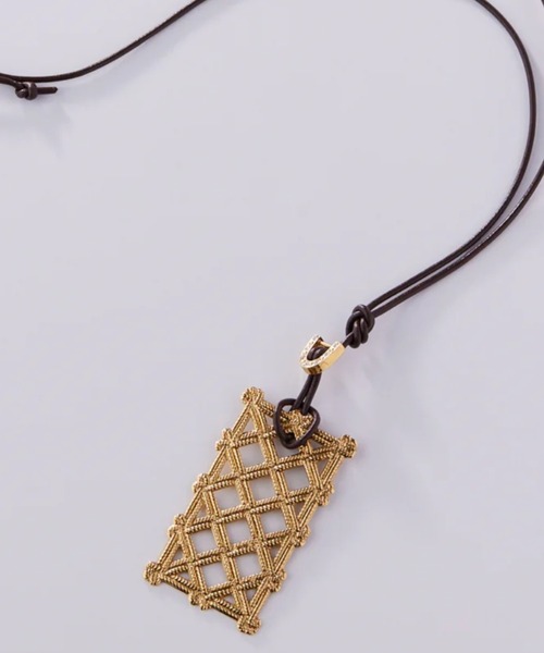 ADER(アデル)の「VINTAGE METAL mesh pendant(ネックレス・レディース・ゴールド・フリー)」の4枚目の写真