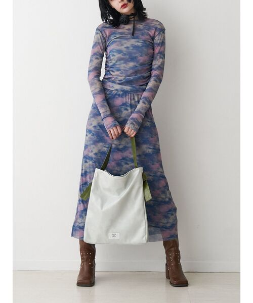 jouetie（ジュエティ）の「ニュアンスパターンシアートップス（Tシャツ/カットソー・レディース・ブルー/ベージュ・MEDIUM）」の4枚目の写真