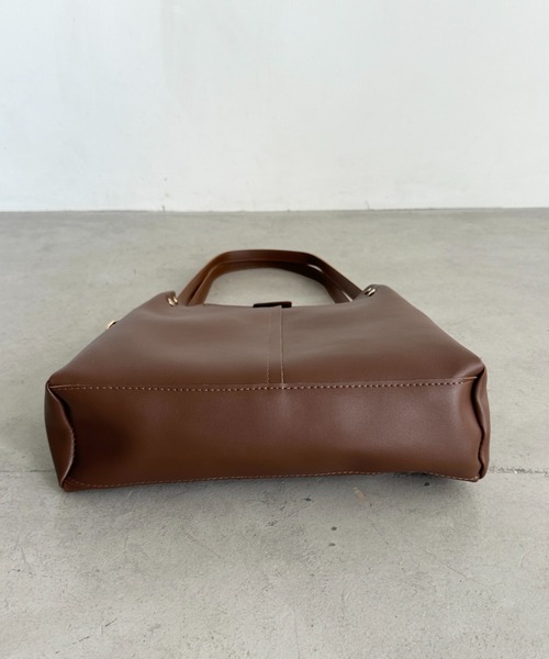 wears（ウェアーズ）の「新色追加 6色展開【A4収納可能】通勤・通学 PUダブルショルダートートバッグ ショルダーバッグ 2WAYバッグ（トートバッグ・レディース・ブラック/ブラウン/グレイッシュベージュ/アイボリー/ベージュ/ベージュ系その他・FREE）」の14枚目の写真