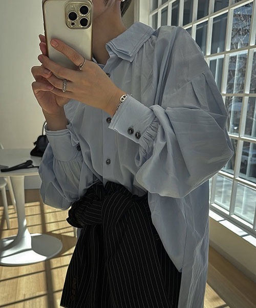 タグ付き　collar & cuffs triple layeredoverSH WILLFULLY official web store（ウィルフリーコウシキツウハン）商品