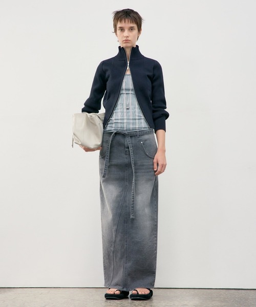 LOW CLASSIC（ロウ クラシック）の「BELTED HIGH WAIST DENIM SKIRT