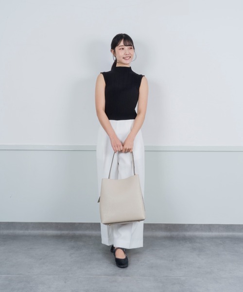 GIANNI NOTARO（ジャンニノターロ）の「【GIANNI NOTARO /ジャンニ ノターロ 】レザー ハンドバッグ　ショルダーバッグ（ショルダーバッグ・レディース・ブラック/ベージュ/ブラウン・FREE）」の13枚目の写真