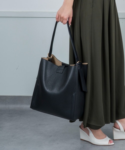 GIANNI NOTARO（ジャンニノターロ）の「【GIANNI NOTARO /ジャンニ ノターロ 】レザー ハンドバッグ　ショルダーバッグ（ショルダーバッグ・レディース・ブラック/ベージュ/ブラウン・FREE）」の17枚目の写真