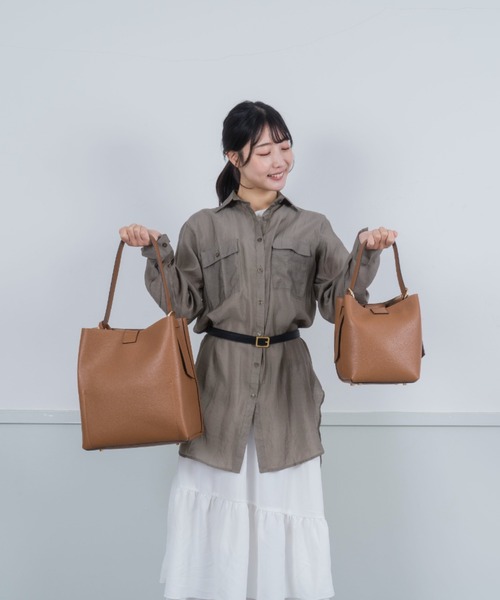 GIANNI NOTARO（ジャンニノターロ）の「【GIANNI NOTARO /ジャンニ ノターロ 】レザー ハンドバッグ　ショルダーバッグ（ショルダーバッグ・レディース・ブラック/ベージュ/ブラウン・FREE）」の5枚目の写真