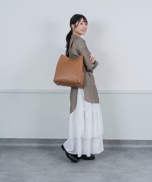 GIANNI NOTARO（ジャンニノターロ）の「【GIANNI NOTARO /ジャンニ ノターロ 】レザー ハンドバッグ　ショルダーバッグ（ショルダーバッグ・レディース・ブラック/ベージュ/ブラウン・FREE）」の10枚目の写真