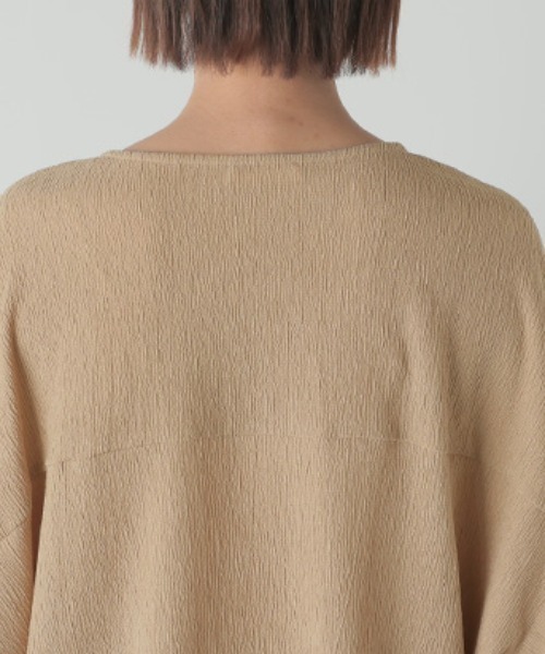 HUG.U（ハグユー）の「シワになりにくい オーバーサイズ 楊柳ブラウス（シャツ/ブラウス・レディース・ブラック/ホワイト/オレンジ/イエロー/グレイッシュベージュ・FREE）」の7枚目の写真
