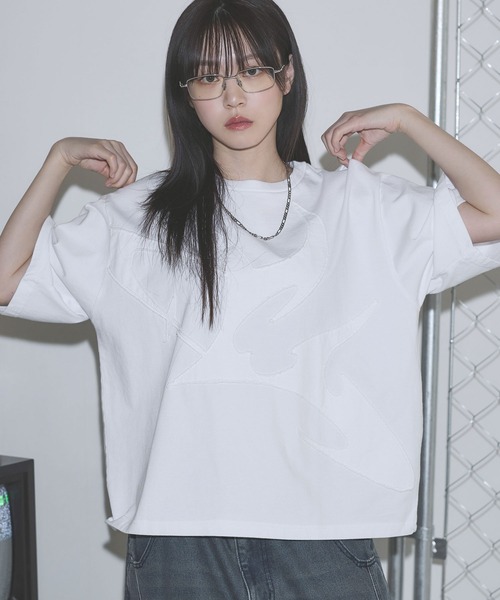 MSG(エムエスジー)の「ヴィンテージライクアップリケロゴパッチTシャツ【UNISEX】(Tシャツ/カットソー・メンズ・ブラック/ホワイト/グレー系/ブラック系・S/M/L/XL)」の2枚目の写真
