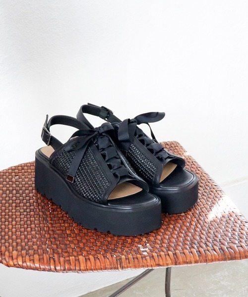 あしながおじさん(アシナガオジサン)の「軽量|厚底リボンサンダル 7210145(サンダル・レディース・ブラック/プラチナム・22.5cm/23cm/23.5cm/24cm/24.5cm)」の1枚目の写真
