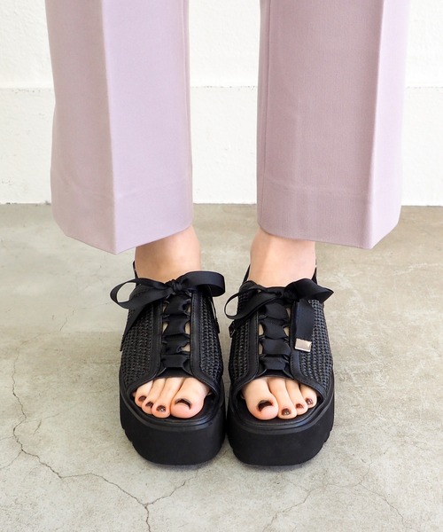 あしながおじさん(アシナガオジサン)の「軽量|厚底リボンサンダル 7210145(サンダル・レディース・ブラック/プラチナム・22.5cm/23cm/23.5cm/24cm/24.5cm)」の8枚目の写真