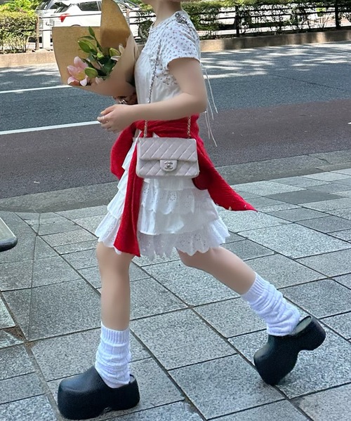 Alley Tokyo（アリートーキョー）の「フリフリのキャミワンピ（ワンピース・レディース・オフホワイト/チャコール・FREE）」の5枚目の写真