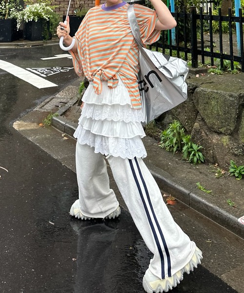 Alley Tokyo（アリートーキョー）の「フリフリのキャミワンピ（ワンピース・レディース・オフホワイト/チャコール・FREE）」の21枚目の写真