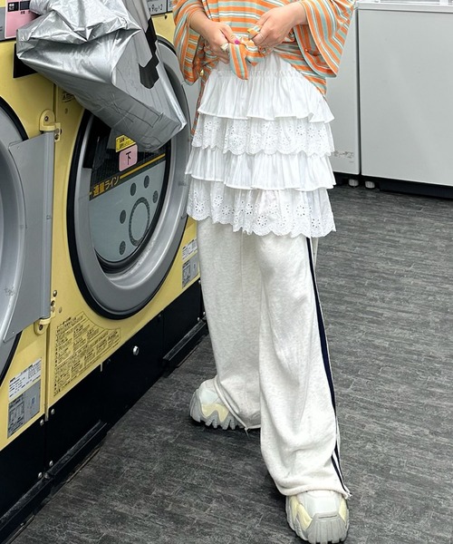 Alley Tokyo（アリートーキョー）の「フリフリのキャミワンピ（ワンピース・レディース・オフホワイト/チャコール・FREE）」の20枚目の写真