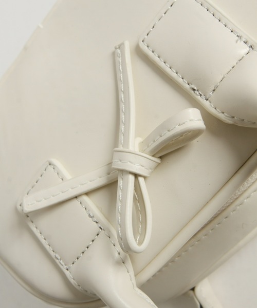 &. NOSTALGIA(アンドドットノスタルジア)の「【ZOZO限定】リボンハンドバッグ(ハンドバッグ・レディース・ホワイト/ブラック・FREE)」の18枚目の写真