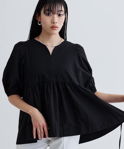 GALLEST（ギャレスト）の「ハートネックペプラムカットソー（Tシャツ/カットソー・レディース・ホワイト/ブラック/ライトブルー・38）」の2枚目の写真