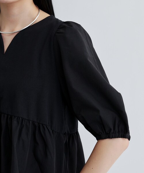 GALLEST（ギャレスト）の「ハートネックペプラムカットソー（Tシャツ/カットソー・レディース・ホワイト/ブラック/ライトブルー・38）」の12枚目の写真