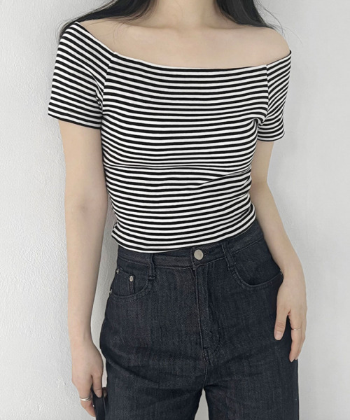 VIVID LADY（ビビッドレディー）の「ボーダー オフショルダー 半袖 Tシャツ（Tシャツ/カットソー・レディース・ブラック/グレー・FREE）」の3枚目の写真