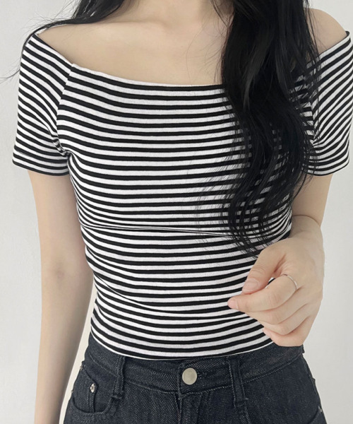 VIVID LADY（ビビッドレディー）の「ボーダー オフショルダー 半袖 Tシャツ（Tシャツ/カットソー・レディース・ブラック/グレー・FREE）」の5枚目の写真
