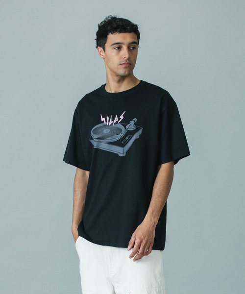 SILAS(サイラス)の「TURNTABLE S/S TEE(Tシャツ/カットソー・メンズ・ホワイト/ブラック/オフホワイト・M/L/XL)」の5枚目の写真