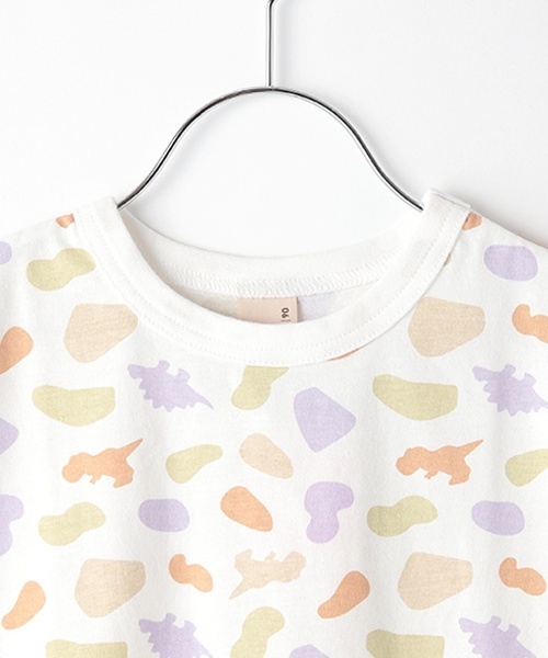 petit main(プティマイン)の「【GOODPRICE冷感】総柄半袖Tシャツ(Tシャツ/カットソー・キッズ・オフホワイト/チャコール/オレンジ/ベージュ・90cm/120cm/80cm/130cm/100cm/110cm)」の14枚目の写真