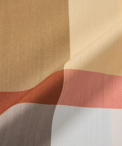BLUE LABEL CRESTBRIDGE(ブルーレーベルクレストブリッジ)の「【WEB限定】クレストブリッジチェックライトクロッシングツイルスキッパーブラウス(シャツ/ブラウス・レディース・オレンジ系その他2/ベージュ系その他/グレー系その他2・38/36)」の17枚目の写真