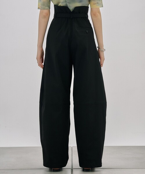 UNITED TOKYO（ユナイテッドトウキョウ）の「ニーコンバージョンパンツ｜ウォッシャブル/ストレッチ/UVカット/撥水/春服（その他パンツ・レディース・アイボリー/ブラック・1/2）」の17枚目の写真