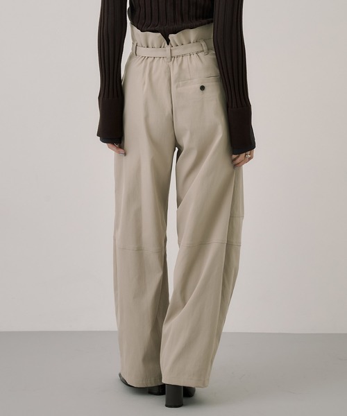 UNITED TOKYO（ユナイテッドトウキョウ）の「ニーコンバージョンパンツ｜ウォッシャブル/ストレッチ/UVカット/撥水/春服（その他パンツ・レディース・アイボリー/ブラック・1/2）」の8枚目の写真