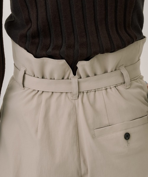 UNITED TOKYO（ユナイテッドトウキョウ）の「ニーコンバージョンパンツ｜ウォッシャブル/ストレッチ/UVカット/撥水/春服（その他パンツ・レディース・アイボリー/ブラック・1/2）」の7枚目の写真