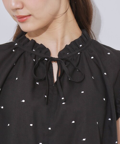 couture brooch（クチュールブローチ）の「【マシンウォッシャブル】ドット刺繍リボンデザインブラウス（シャツ/ブラウス・レディース・ブルー系5/ブラック系・38/36/42/40）」の17枚目の写真