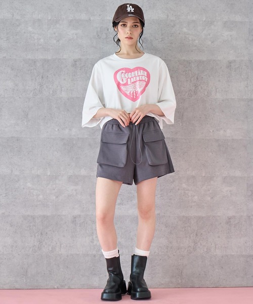 ANAP(アナップ)の「クロップド ハートロゴ Tシャツ(Tシャツ/カットソー・レディース・ホワイト/アイボリー/ブラック・FREE)」の21枚目の写真