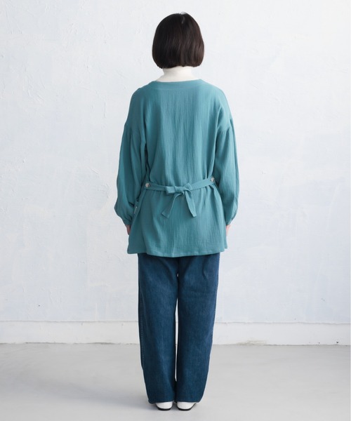 COCO WALK（ココウォーク）の「COCOWALK:二重ガーゼ 羽織れる割烹着 ショート丈（エプロン・レディース・オレンジ/ターコイズブルー・FREE）」の4枚目の写真