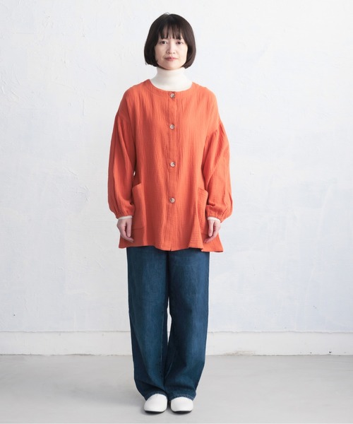 COCO WALK（ココウォーク）の「COCOWALK:二重ガーゼ 羽織れる割烹着 ショート丈（エプロン・レディース・オレンジ/ターコイズブルー・FREE）」の5枚目の写真