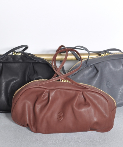 CLEDRAN(クレドラン)の「【本革 軽量】CL3848 GALE TUCK BOSTON 手提げ(ボストンバッグ・レディース・ブラック/グレー/ブラウン・FREE)」の3枚目の写真