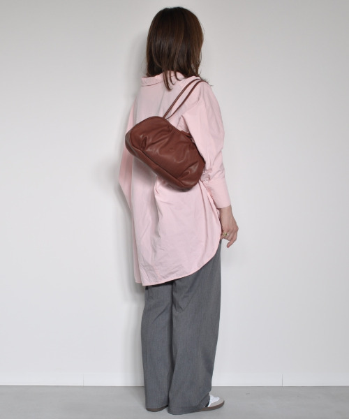 CLEDRAN(クレドラン)の「【本革 軽量】CL3848 GALE TUCK BOSTON 手提げ(ボストンバッグ・レディース・ブラック/グレー/ブラウン・FREE)」の15枚目の写真
