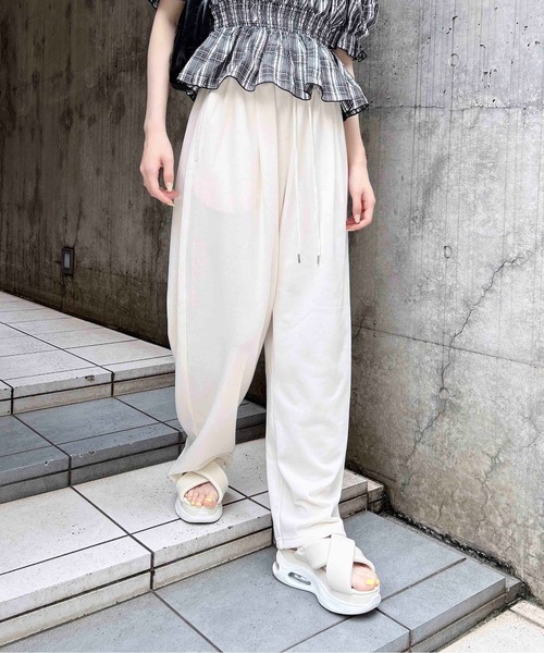 INGNI（イング）の「【WEB限定】イージースウェットパンツ（スウェットパンツ・レディース・ピンク/ブラック/オフホワイト/グレー・FREE）」の16枚目の写真