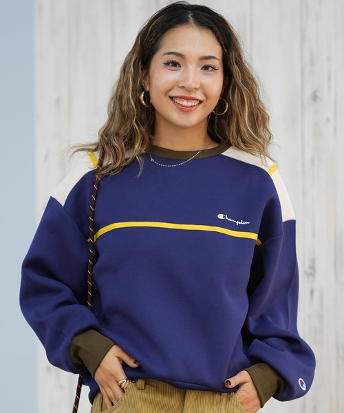 Champion(チャンピオン)の「CHAMPION/チャンピオン CREW NECK SWEATSHIRT スウェット CW-C008(スウェット・レディース・ブラウン/ライトベージュ/ダークブルー・M/L)」の3枚目の写真
