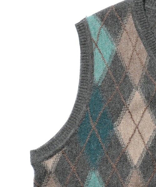 BEAMS PLUS(ビームスプラス)の「アーガイル パターン アルパカ ニットベスト(ベスト・メンズ・グレー/ブラック・XL/L/M/S)」の8枚目の写真