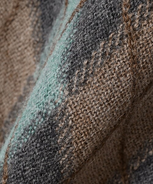 BEAMS PLUS(ビームスプラス)の「アーガイル パターン アルパカ ニットベスト(ベスト・メンズ・グレー/ブラック・XL/L/M/S)」の16枚目の写真