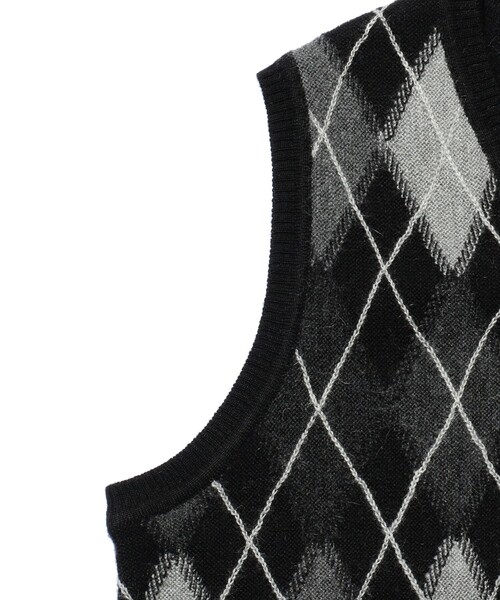 BEAMS PLUS(ビームスプラス)の「アーガイル パターン アルパカ ニットベスト(ベスト・メンズ・グレー/ブラック・XL/L/M/S)」の19枚目の写真