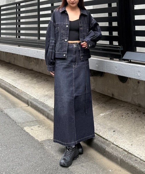 Lui's（ルイス）の「デニムウエストベルトロングスカート（デニムスカート・レディース・ブルー/インディゴブルー・38/36）」の5枚目の写真